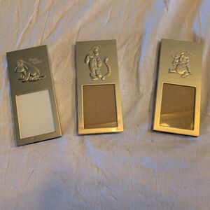 2/40$ Disney Gold Decorative Picture Frames Set